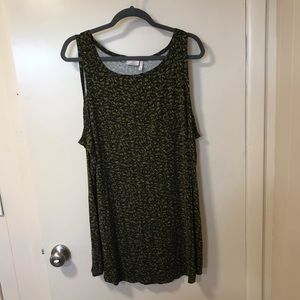 Logo green print tank